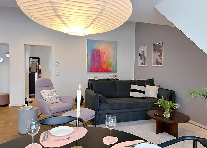 Neues Modernes Dachgeschossloft Naehe Zentrum Uni Messe