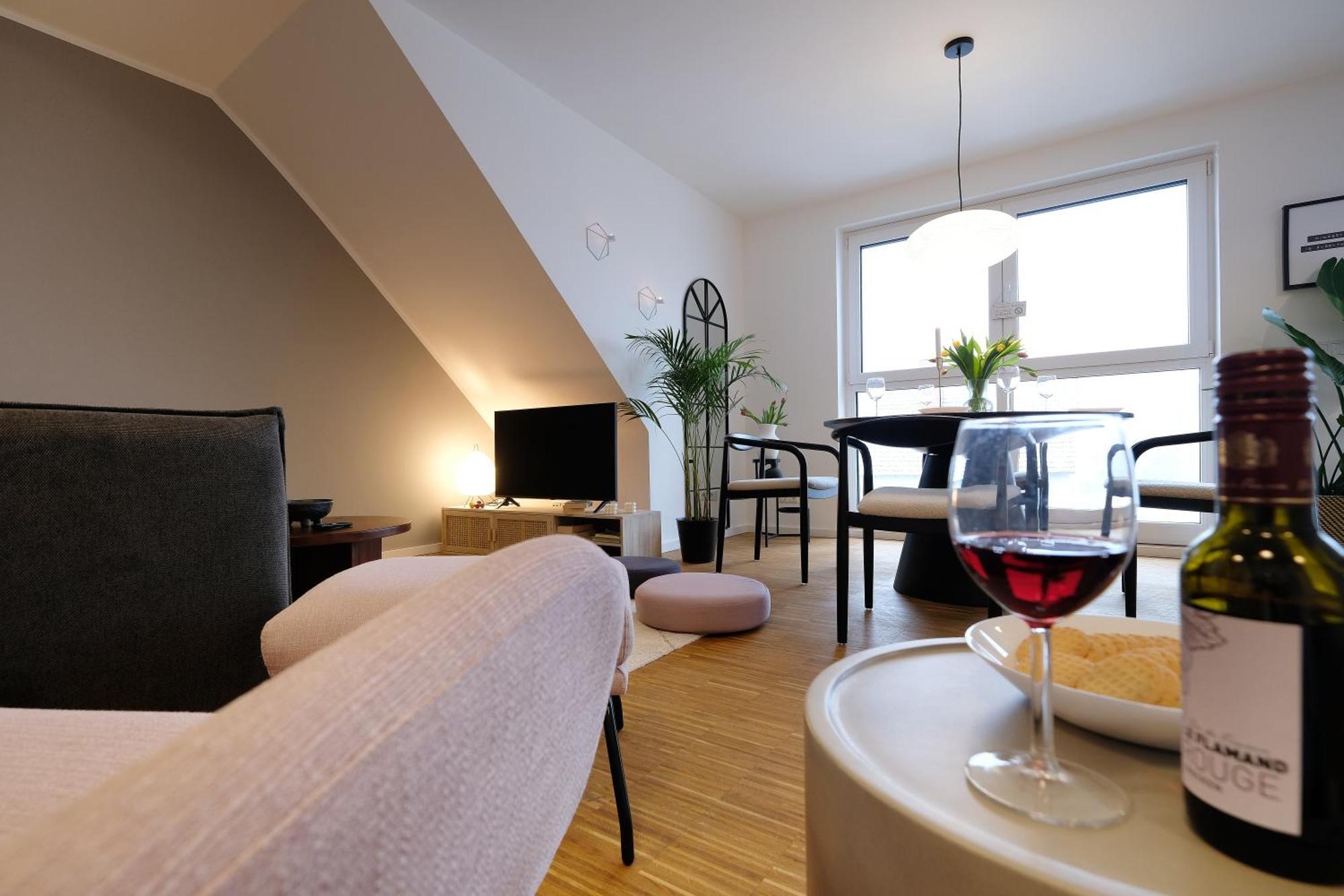 Appartement Neues Modernes Dachgeschossloft Naehe Zentrum Uni Messe *