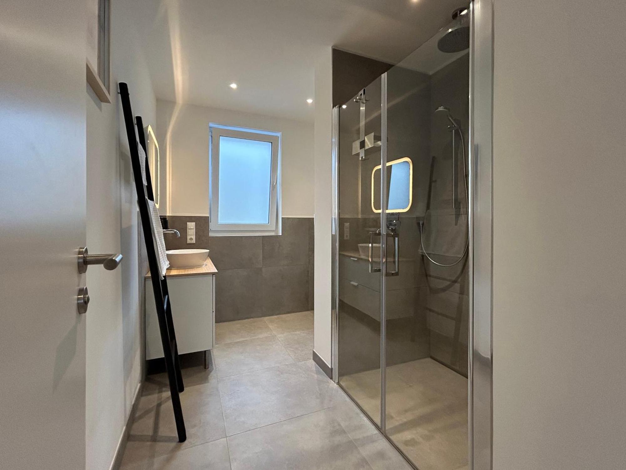 Neues Modernes Dachgeschossloft Naehe Zentrum Uni Messe Appartement Hannover